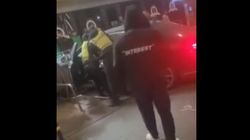 Водитель на «Мерседесе» врезался в ограждение гипермаркета. Видео