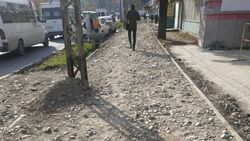 Горожанин жалуется на ремонт тротуара по ул.Абрахманова. Фото