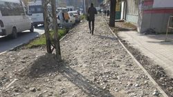 «Бишкекасфальтсервис» рассказал, когда закончат ремонт тротуара на Абдрахманова