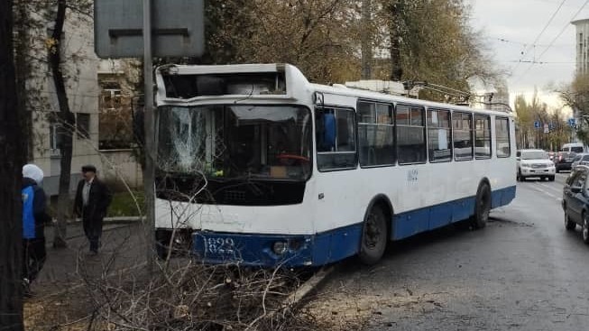 В жилой дом в Белгороде врезался беспилотник. Военная операция на Украине, день й - интимтойс.рф