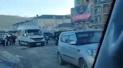 Постоянный хаос и опасные ситуации на дороге возле АУЦА и «Маариф», - жители просят мэрию навести порядок. Видео