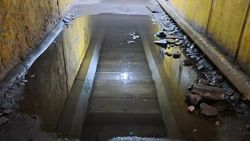 Подземный переход в Востоке-5 снова затопило во время дождя. Видео