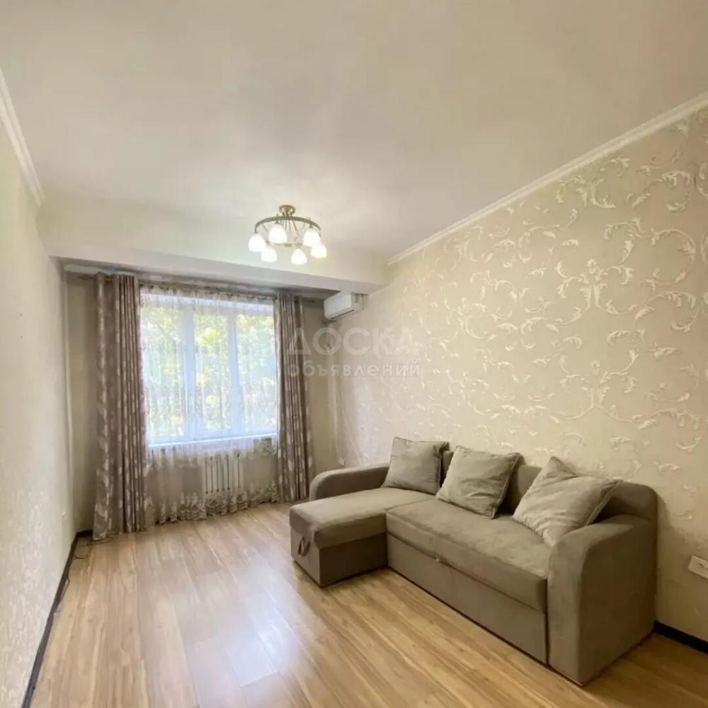Сдаю 1-комнатную квартиру, 38кв. м., этаж - 2/12, М.Гвардия/Фрунзе.