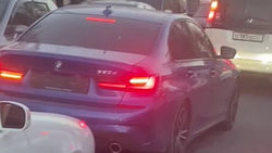 В Бишкеке замечен BMW без госномера. Видео