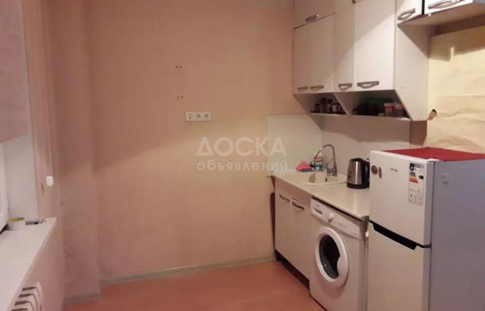 Сдаю 1-комнатную квартиру, 35кв. м., этаж - 1/10, Политех.