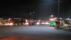 Пробка из автобусов на въезде в автопарк в 11 ночи была из-за поломки метановой заправки, - мэрия