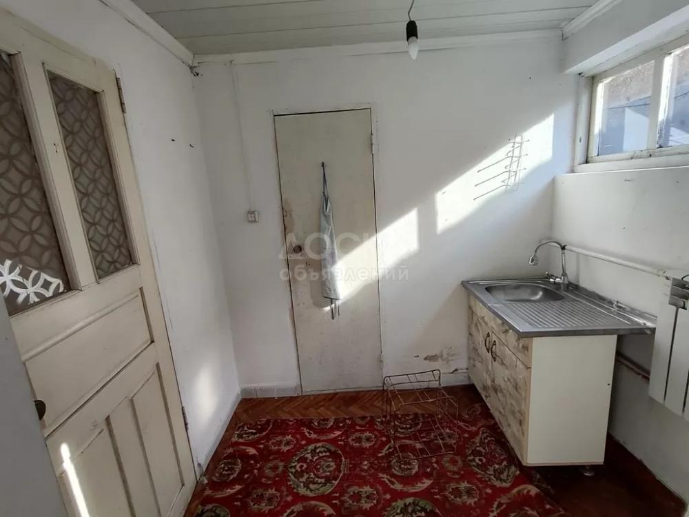 Сдаю дом 1-ком. 20кв. м., этаж-1, 4-сот., стена кирпич, токолдошь.