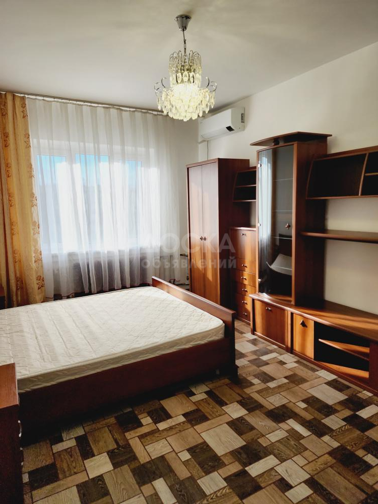 Продаю 2-комнатную квартиру, 48кв. м., этаж - 9/9, Боконбаева / Шопокова 35.