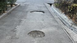 «Бишкекасфальтсервис» устранит дефекты тротуаре по Раззакова при благоприятных погодных условиях, - мэрия