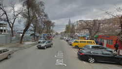 Почему остановку и тротуар на ул.Гоголя передали ТРЦ «Дордой Плаза»? - горожанка
