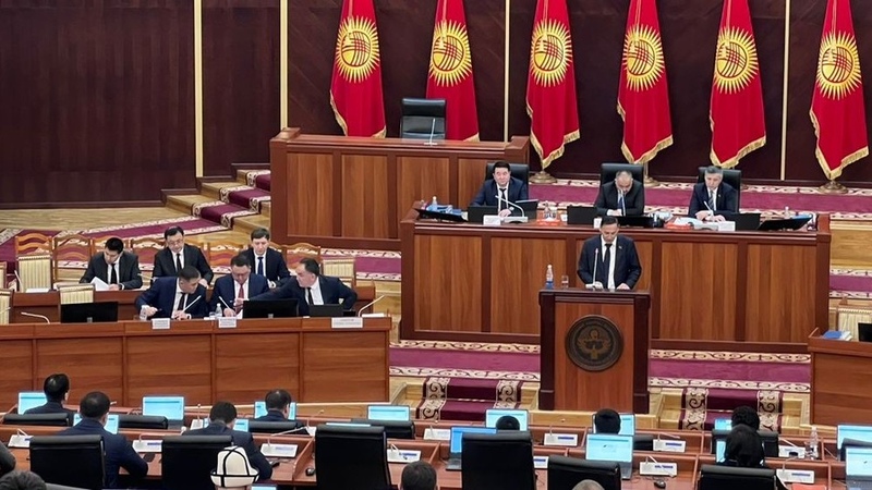 Prosecutor General Zulushev and GKNB head Tashiev arrived in Parliament session for Jamgyrchiev's case - Vimarsana News