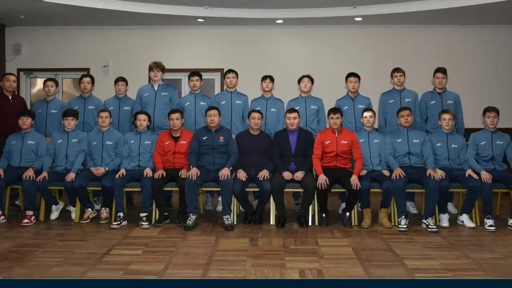 джинсы с необработанным краем. ультра джинн геншин. Jeanne genshin impact. Rare humans джинсы. светло голубые джинсы женские.