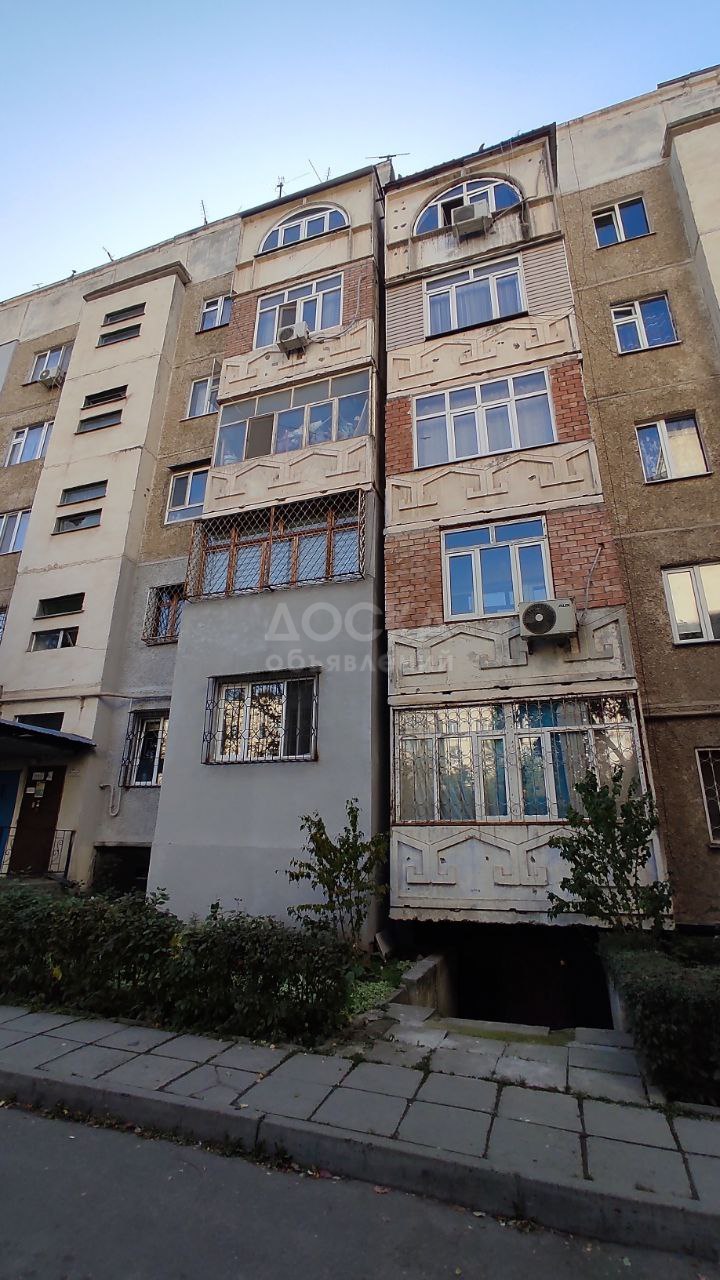 Продаю 1-комнатную квартиру, 35кв. м., этаж - 3/3, Учкун мкр.