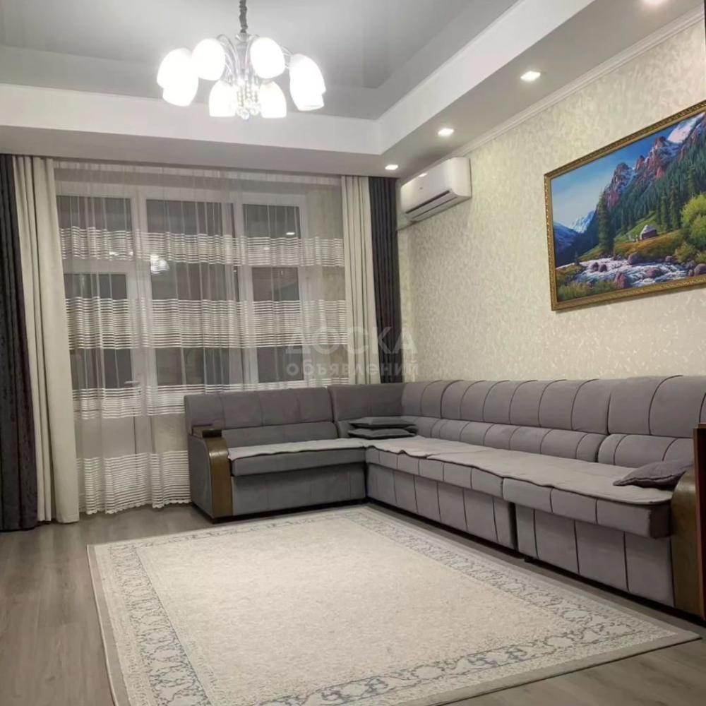Продаю 2-комнатную квартиру, 65кв. м., этаж - 12/13, 4 мкр По Ахунбаева Набережная.