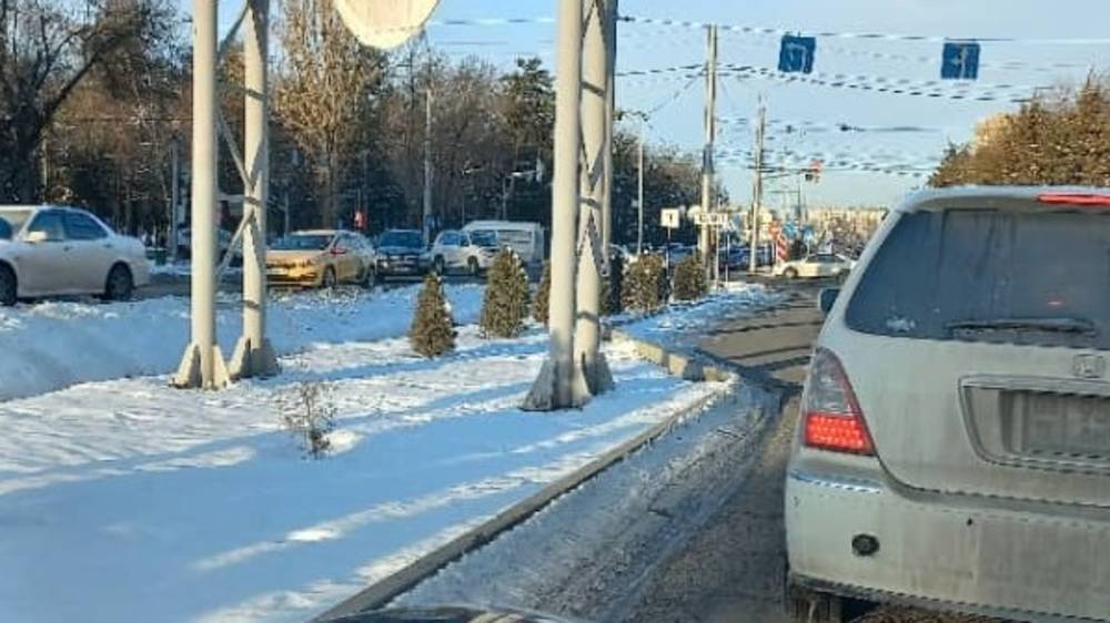 Не мешает ли рекламный щит на Южной магистрали дороге? - горожанин