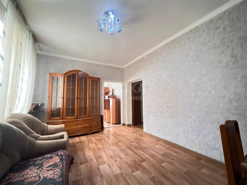 Продаю дом 5-ком. 79кв. м., этаж-1, 9-сот., стена кирпич, Коммунарова.