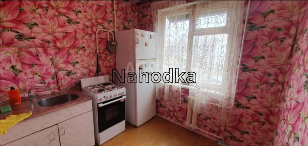 Продаю 2-комнатную квартиру, 43кв. м., этаж - 2/4, 4 мкр. ул. Кайбогарова.