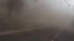 Как водитель маршрутки ехал посреди пыльной бури. Видео
