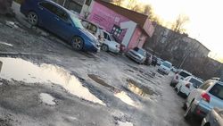 Горожанин жалуется на состояние дороги по ул.Малдыбаева. Фото