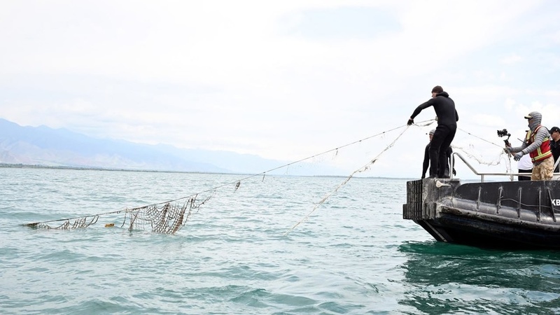 18,400 m of fishing nets removed from Lake Issyk-Kul - Vimarsana News