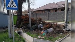 На Дзержинского-Пролетарская образовалась свалка из мусора, горожанин