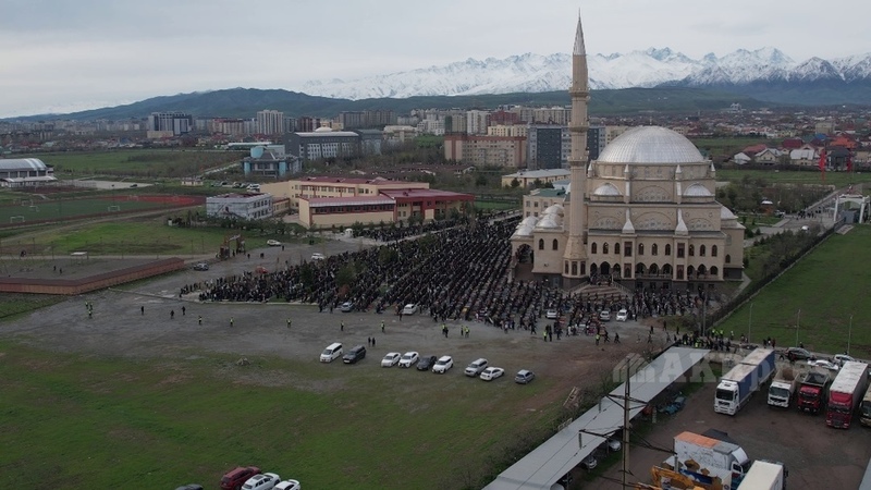 In Pictures: Drone view of Eid prayers in Bishkek mosque - Vimarsana News