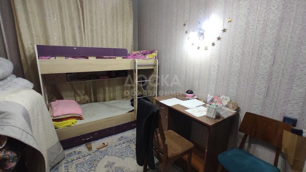 Продаю 3-комнатную квартиру, 62кв. м., этаж - 1/5, Бишкек.