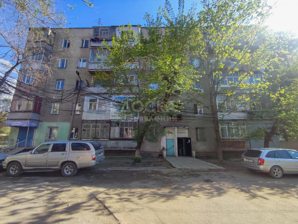 Продаю 1-комнатную квартиру, 30.3кв. м., этаж - 1/5, Киевская/Молодая гвардия.