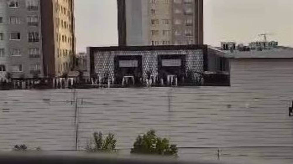 Горожанка жалуется на громкую музыку бассейна в 6 утра. Видео