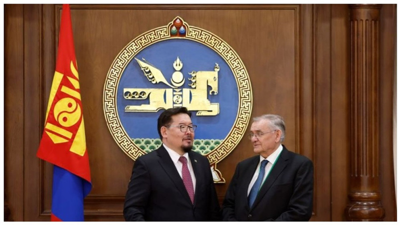 A magyar parlament alelnöke Mongóliába látogat