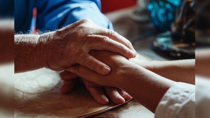 Bill proposing harsher punishment of persons who evade supporting their elderly parents passes first reading at parliament committee - Vimarsana News