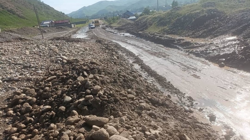 Bazar-Korgon-Arslanbab and Taldy-Bulak-Kaba roads cleared from mudflow - Vimarsana News