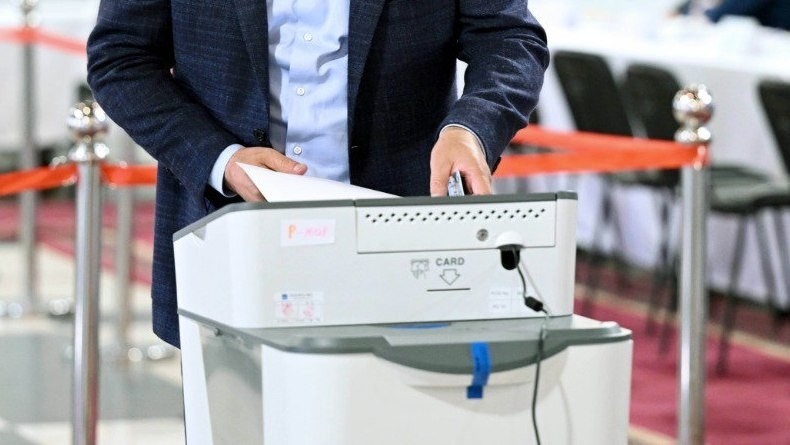 President Japarov sets early parliamentary elections in Sverdlovskiy election district for June 30 - Vimarsana News