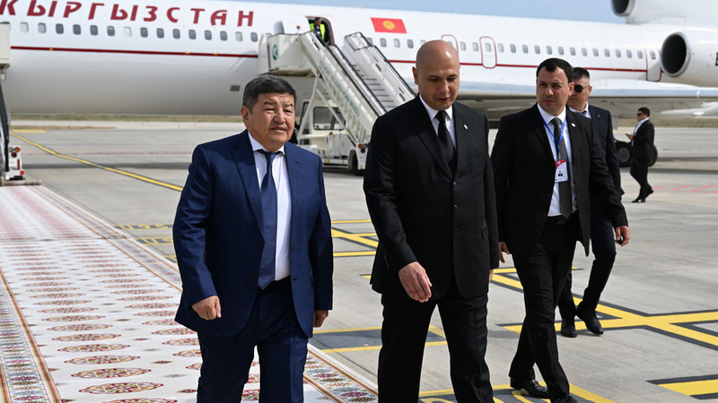 Cabinet Chairman Akylbek Japarov arrives in Ashgabat - Vimarsana News
