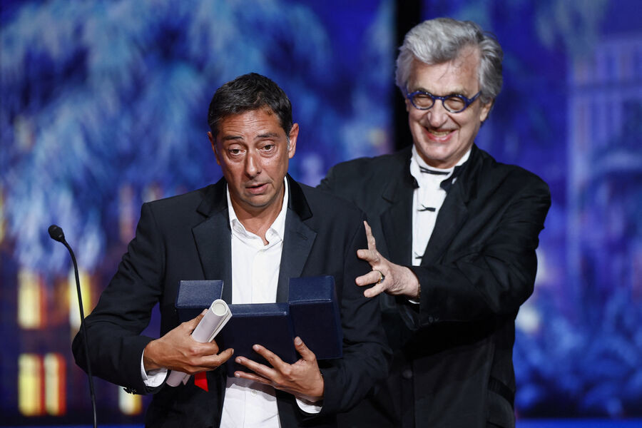 Director Miguel Gomez