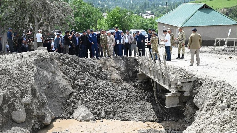 Parliament Speaker pledges construction of new bridge over Kezart River in Aksy affected by mudflow - Vimarsana News
