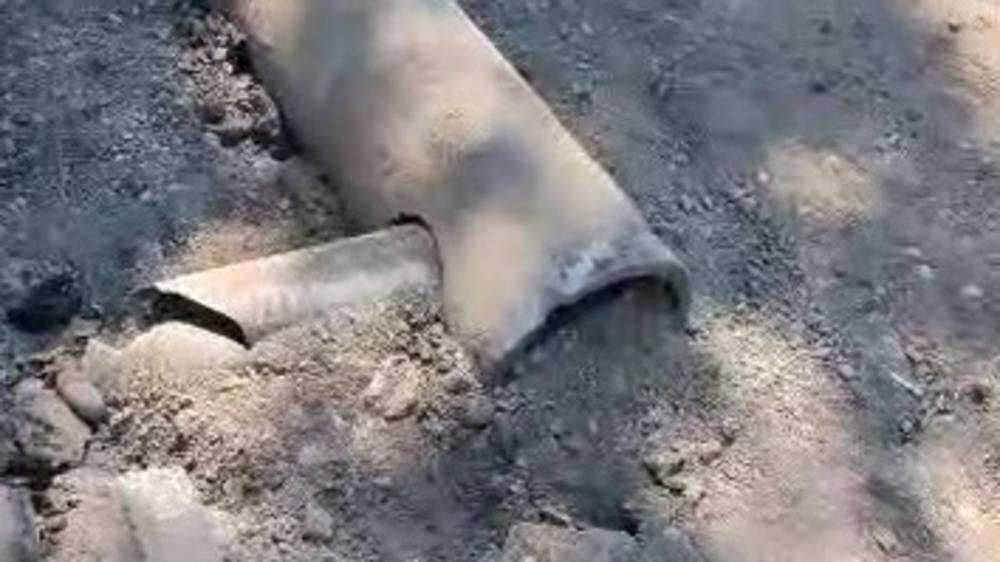 Горожанин просит поменять арычную систему на Ахунбева во время ремонта дороги. Видео