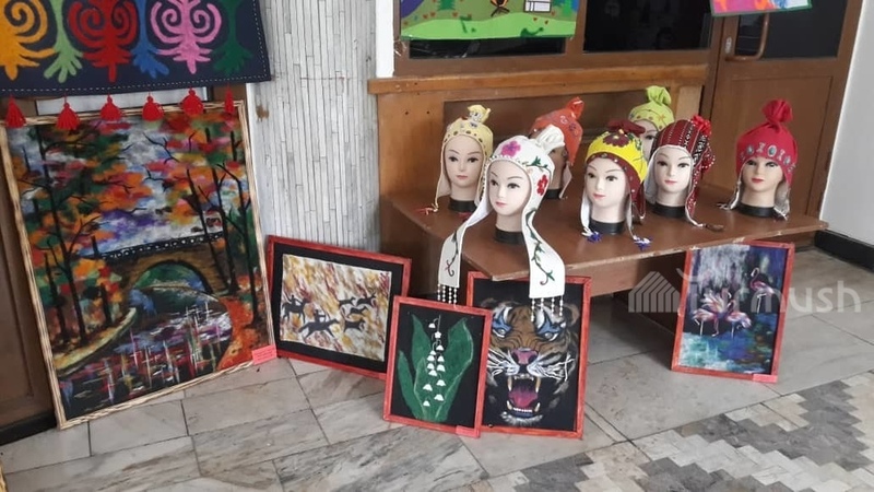 Life in rural Kyrgyzstan: Teacher from Kara-Kul Eliza Bechelova creates wool paintings