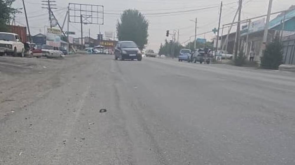 В Оше асфальт на дороге по ул.Айтиева «пошел волнами». Видео