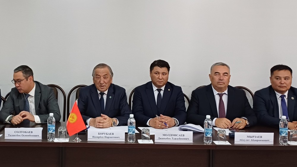 Кпп достук киргизия. Границы кыргызстана открылись. Границы кыргызстана открылись. Граница казахстана и киргизии. Открылся пункт пропуска "достук".