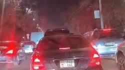 Водитель жалуется на вечерние пробки на Кулатова. Видео