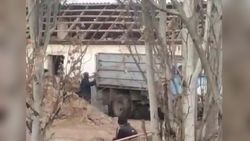 В Московском районе сносят старую больницу, а стройматериары куда-то увозят. Видео жителя