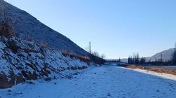 Рабочие, строящие дорогу Балыкчы—Барскоон, с весны не могут получить зарплату