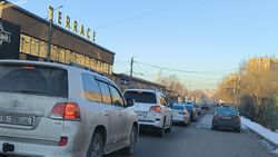 Зачем установили «лежачий полицейский» на Туголбай Ата? - горожанин