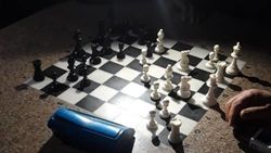 На шахматной аллее на Дзержинке отремонтировали освещение после жалобы горожанина