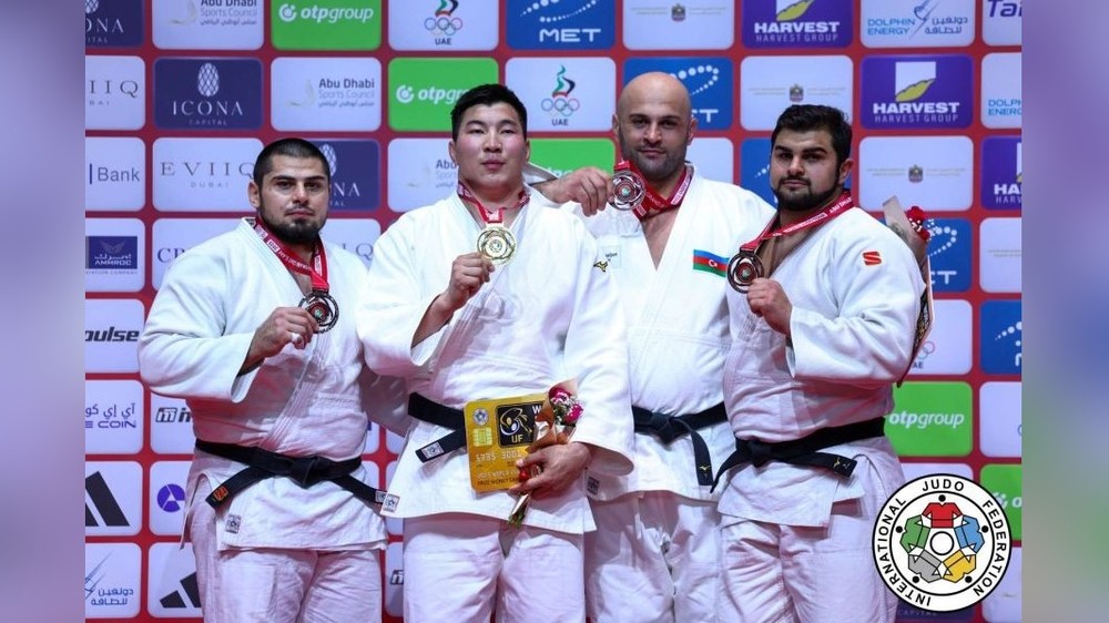 Гончигсурэн Батхуяг завоевал золотую медаль в категории +100 кг