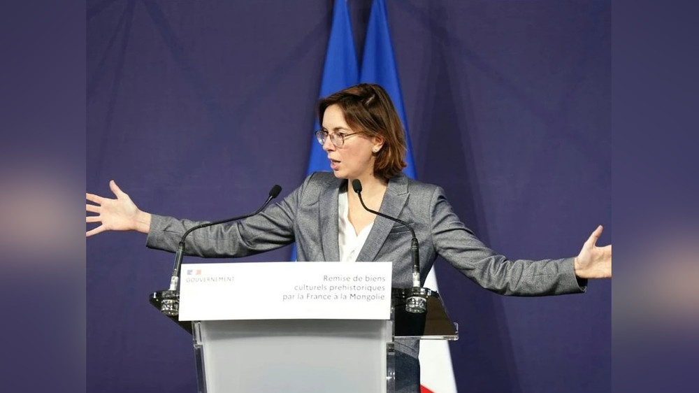 Министр государственных счетов Франции Амели де Моншален заявила, что «часть пустыни Гоби» скоро вернётся на родину.