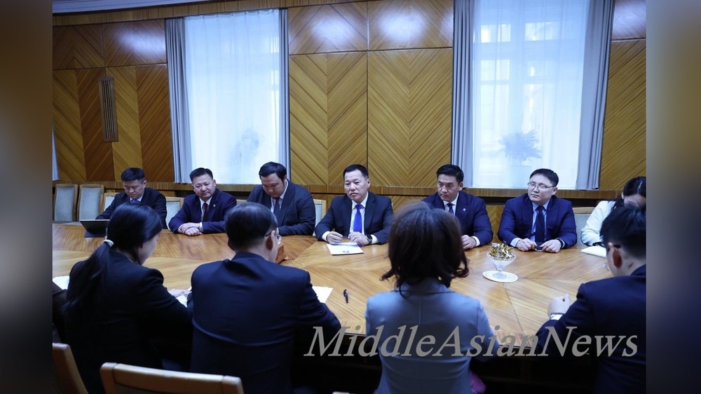 представители Демпартии