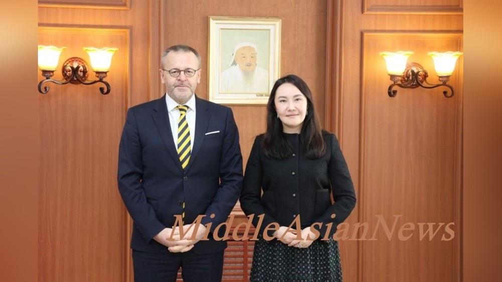 Ян Вытопил и Ундрам Чинбат