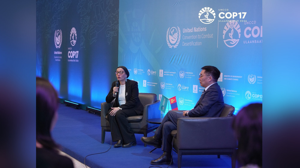 слева: Ясмин Фуад и Батбаатар Бат